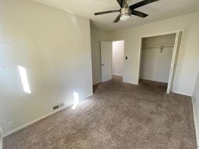 1060 E Washington Ave 5, Escondido CA 92025