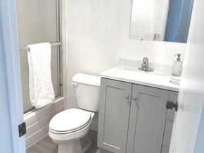 727 Sapphire St 301, San Diego CA 92109