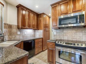 1262 River Glen Row 19, San Diego CA 92111