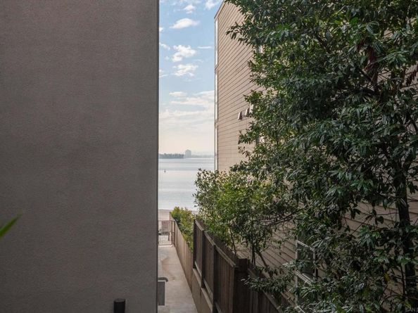 1235 Parker Pl 2B, San Diego CA 92109