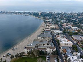 1235 Parker Pl 2B, San Diego CA 92109
