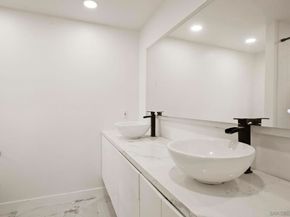 7001 Almaden Ln, Carlsbad CA 92009