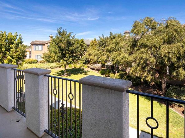 10910 Serafina Lane 52, San Diego CA 92128