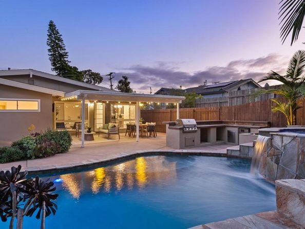 8170 Laird St, La Mesa CA 91942