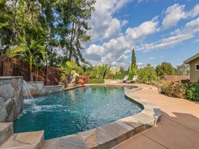 8170 Laird St, La Mesa CA 91942