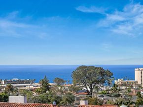 7651 Country Club Drive, La Jolla CA 92037