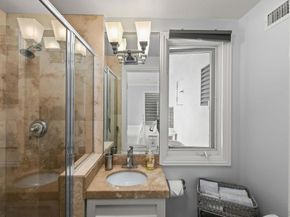 7651 Country Club Drive, La Jolla CA 92037