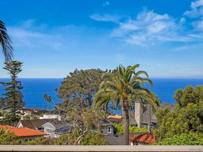 7651 Country Club Drive, La Jolla CA 92037