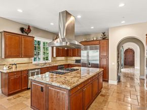 8181 Lamour Ln, San Diego CA 92127