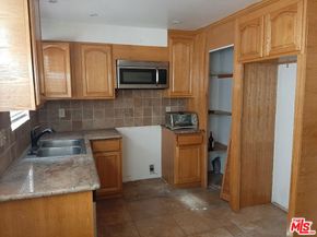 719 N Eucalyptus Avenue 6C, Inglewood CA 90302