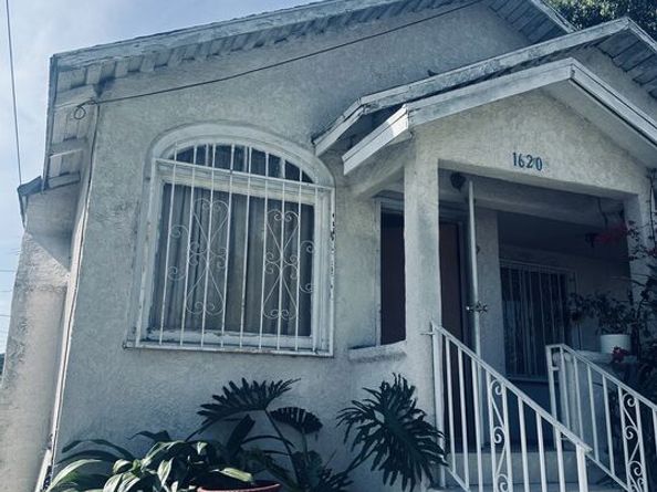 1620 E 33rd Street, Los Angeles CA 90011
