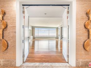 1 W Century Drive 28B, Los Angeles CA 90067