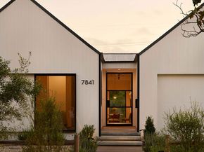 7841 Stewart Avenue, Los Angeles CA 90045