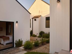 7841 Stewart Avenue, Los Angeles CA 90045