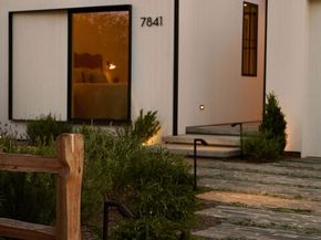 7841 Stewart Avenue, Los Angeles CA 90045