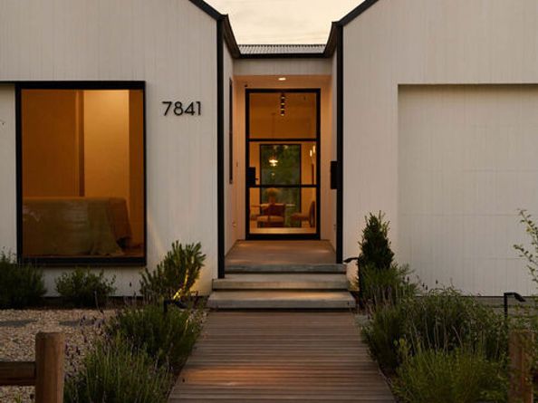 7841 Stewart Avenue, Los Angeles CA 90045