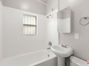 210 W 43rd Place, Los Angeles CA 90037