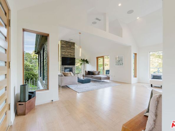 10110 Cielo Drive, Beverly Hills CA 90210