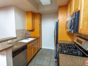 1239 W 30th Street, Los Angeles CA 90007