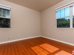 1239 W 30th Street, Los Angeles CA 90007