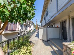 1239 W 30th Street, Los Angeles CA 90007