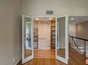 17099 Palisades Circle, Pacific Palisades CA 90272