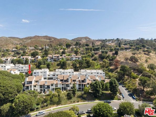 17099 Palisades Circle, Pacific Palisades CA 90272