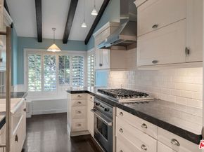 17099 Palisades Circle, Pacific Palisades CA 90272