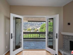 17099 Palisades Circle, Pacific Palisades CA 90272