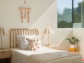 4381 Motor Avenue, Culver City CA 90232