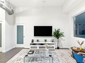 939 S Broadway 308, Los Angeles CA 90015