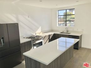 1317 Cabrillo Avenue, Venice CA 90291