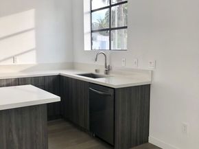 1317 Cabrillo Avenue, Venice CA 90291