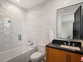 4915 Agnes Avenue, Valley Village CA 91607