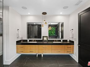 4915 Agnes Avenue, Valley Village CA 91607