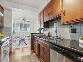 1242 S Barrington Avenue 205, Los Angeles CA 90025