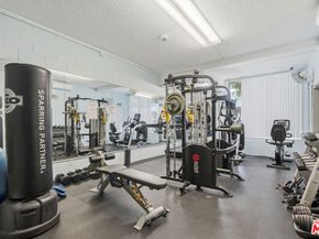 1242 S Barrington Avenue 205, Los Angeles CA 90025