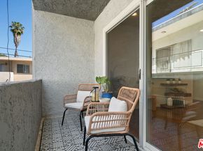 1242 S Barrington Avenue 205, Los Angeles CA 90025