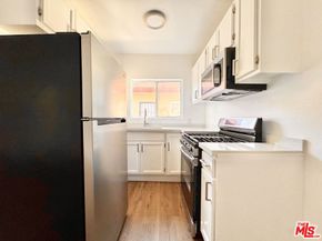 2718 S Cochran Avenue, Los Angeles CA 90016