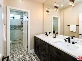 29402 Deerview Court, Agoura Hills CA 91301