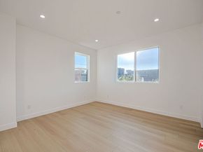 11736 Gilmore Street, North Hollywood CA 91606