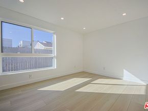 5709 Auckland Avenue, North Hollywood CA 91601