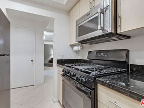 7826 Topanga Canyon Boulevard 210, Canoga Park CA 91304