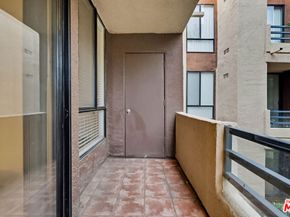 7826 Topanga Canyon Boulevard 210, Canoga Park CA 91304