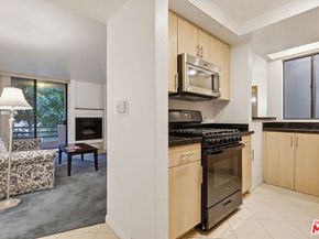 7826 Topanga Canyon Boulevard 210, Canoga Park CA 91304