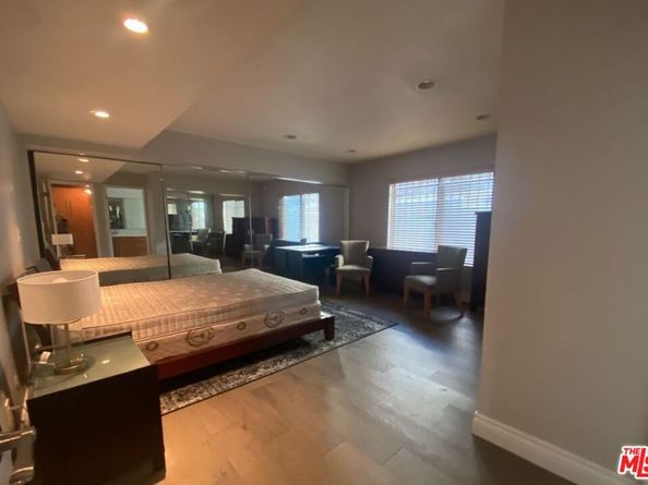 1940 N Highland Avenue 44, Los Angeles CA 90068