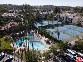 5515 Canoga Avenue 217, Woodland Hills CA 91367