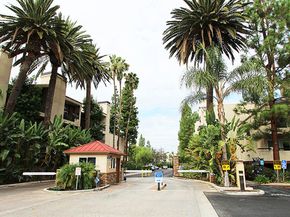 5515 Canoga Avenue 217, Woodland Hills CA 91367