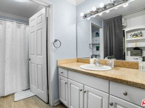 5515 Canoga Avenue 217, Woodland Hills CA 91367