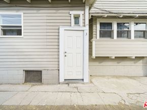 1677 W 24th Street, Los Angeles CA 90007